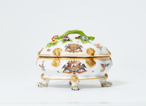 Johann Joachim Kaendler - A small Meissen porcelain tureen from the dinner service for Count Heinrich von Podewils