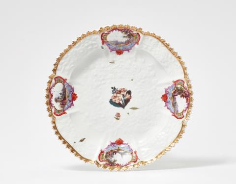 Johann Friedrich Eberlein - A Meissen porcelain dinner plate from the service for Tsarina Elisabeth Petrovna of Russia