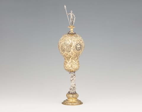 Hans Emmerling - A silver gilt pear cup and cover for the Löffelholz family
