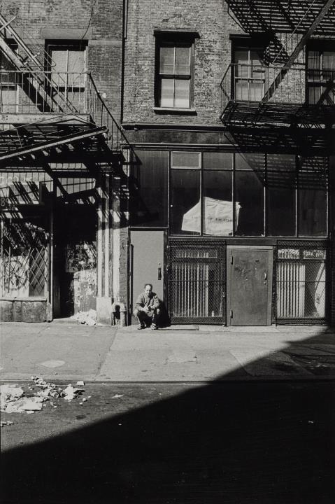 F.C. Gundlach - Robert Frank vor seinem Studio, Mercer Street, New York City