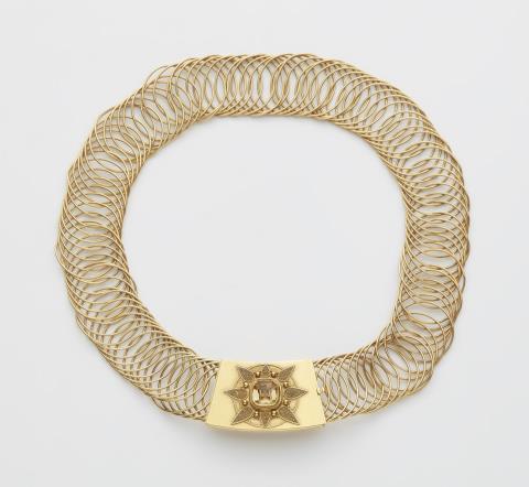 Elisabeth Treskow - A 14k gold yellow sapphire necklace