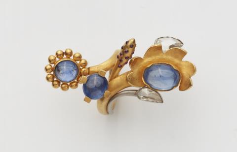 Falko Marx - A Ceylon sapphire flower ring