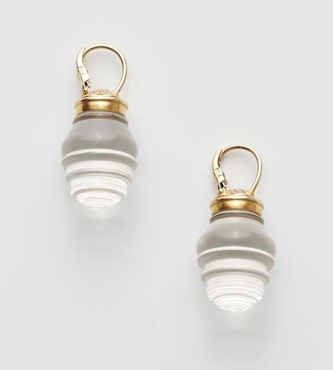 Otto Jakob - A pair of 18k rose gold rock crystal earrings “Krystallos”