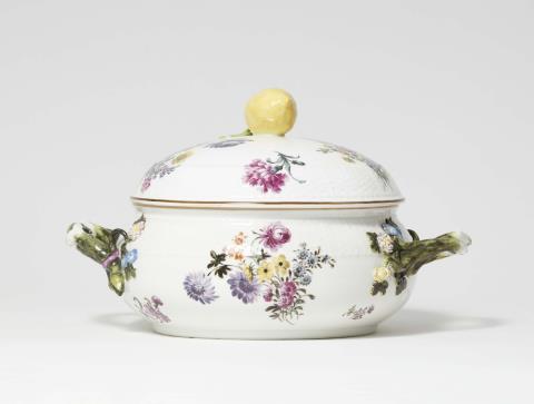 Johann Friedrich Eberlein - A Meissen porcelain tureen with naturalistic flowers