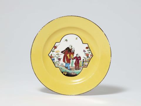 Adam Friedrich von Löwenfinck - A Meissen porcelain plate with Chinoiserie motifs