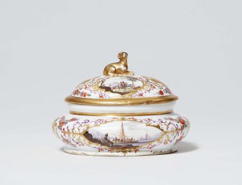 Christian Friedrich Herold - A rare Meissen porcelain sugar box from a heraldic service