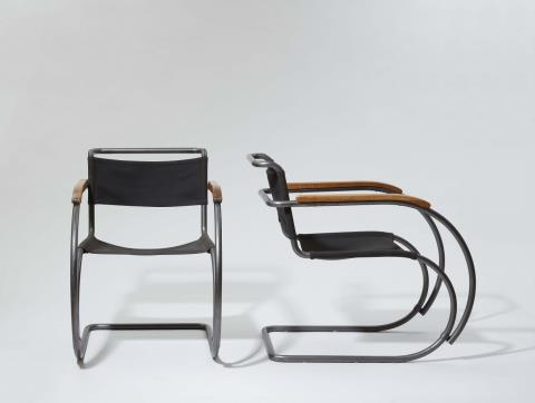 Ludwig Mies van der Rohe - A pair of Ludwig Mies van der Rohe cantilever chairs MR 20