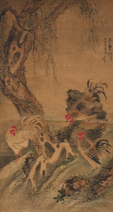 Unidentifizierter Maler - Fingermalerei von drei Hähnen unter einer Weide. Hängerolle. Tusche und Farben auf Seide. Aufschrift, zyklisch datiert guisi (1833), sign. und Siegel.