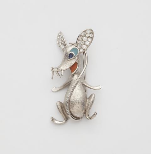 René Kern - An 18k white gold mouse brooch