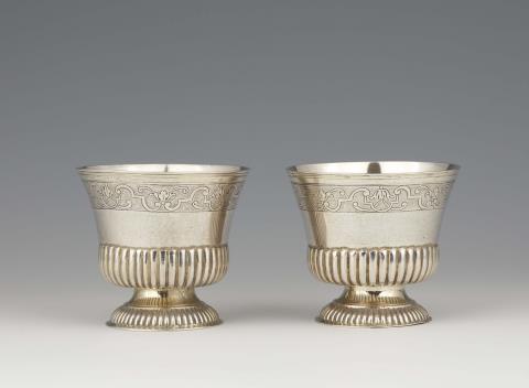 Martin Breuer - A pair of Augsburg Régence silver beakers