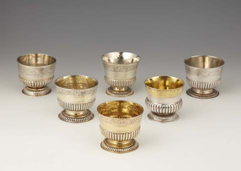 Philipp Stenglin - A set of six Régence Augsburg footed silver beakers