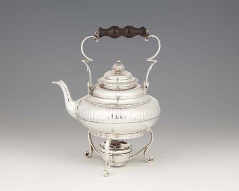 Willem de Bor - A Maastricht silver tea kettle and rechaud