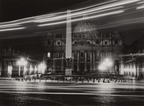 Herbert List - Peterskirche bei Nacht, Rom