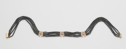 Georg Hornemann - A German 18k gold anthracite cultured pearl and diamond choker.