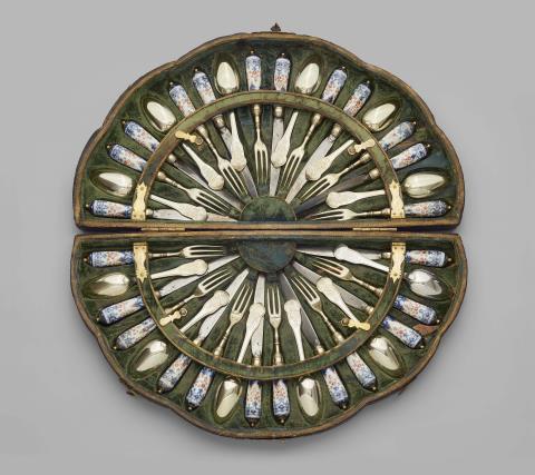 Johann Engelbrecht - A museum quality Régence silver cutlery set in the original leather case