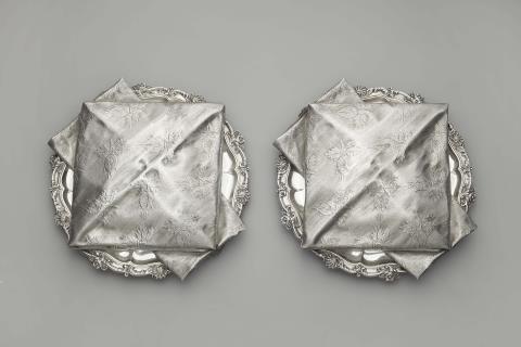 Charles-Nicolas Odiot - A pair of Parisian silver trompe l'oeil chestnut pots