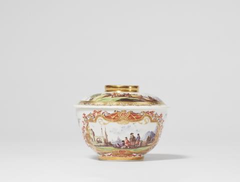 Johann Gregorius Hoeroldt - A Meissen porcelain dish and cover with merchant navy scenes