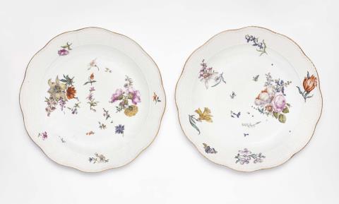 Jean-Baptiste Monnoyer - A pair of Meissen porcelain dishes from a dinner service with naturalistic flowers