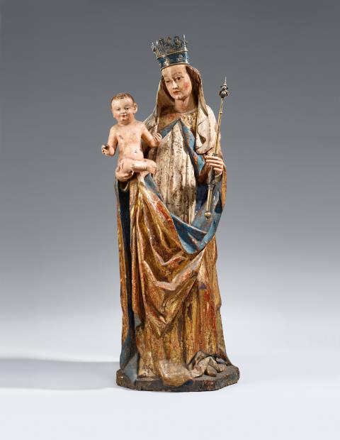  Austria - An Austrian carved wood figure of the Virgin and Child, 2nd half 15th century