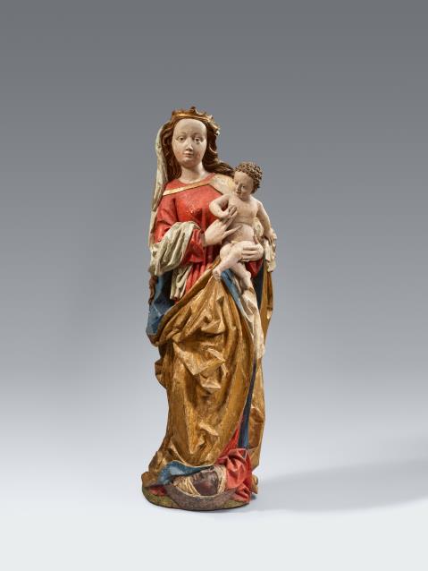 Franconia - A Franconian carved wood figure of the Virgin and Child, circa 1480/1490