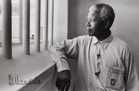Jürgen Schadeberg - Nelson Mandela in his cell on Robben Island