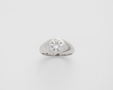 A German 18k white gold and c. 1.30 ct brillant-cut diamond solitaire ring.