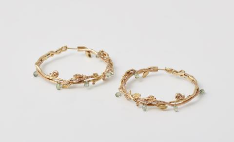 A pair of Dutch 18k yellow gold diamond and pearl "Vieri" hoop earrings with briolette-cut green sapphire droplets