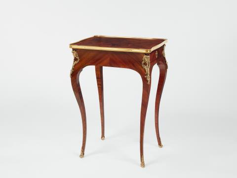 From the Palais des Tuileries:
A Louis XV table by Brice Péridiez
