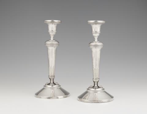 Johann Martin Schott - A pair of Frankfurt silver candlesticks