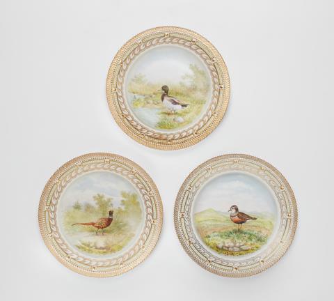 Royal Porcelain Manufacture Copenhagen - Three Royal Copenhagen Flora Danica dinner plates with birds