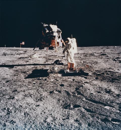 NASA - Astronaut Edwin E. Aldrin Jr. deploying the Early Apollo Scientific Experiments Package, Apollo 11