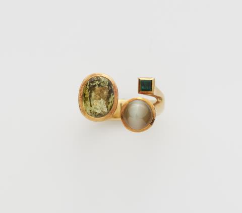 Paul Günther  Hartkopf - A custom made German chrysoberyl and emerald ring.