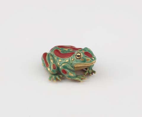 Otto Jakob - A German 18k gold enamel and red coral brooch "green frog with red coral spots". One of a kind.
