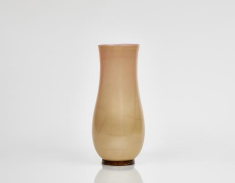  Venini & C. Murano - Große Vase 'Laguna'
Venini & C., Murano, der Entwurf Tomaso Buzzi, um 1932, die Ausführung 2001.