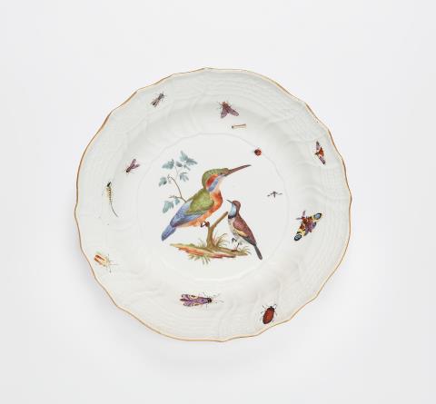  Meissen Königliche Porzellanmanufaktur - Runde Platte aus einem Tafelservice mit heimischen Vögeln und Insekten für König Friedrich II.