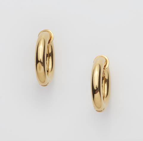Otto Jakob - A pair of German 18k gold hoop clip earrings.