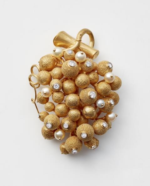 Wilhelm Nagel - A German 18/21k gold granulation diamond and pearl pendant brooch formed as a bunch of grapes.