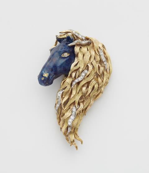 René Kern - A German 18k gold enamel and diamond horse brooch.
