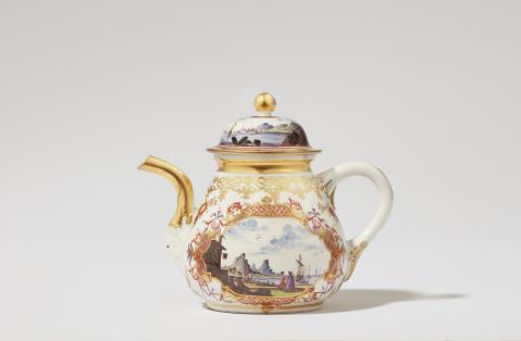  Meissen Royal Porcelain Manufactory - A Meissen porcelain teapot with two early landscape motifs