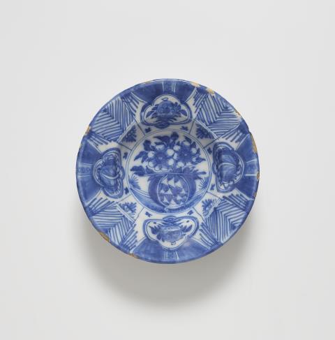  Delft - A Delftware dish with Wanli style decor