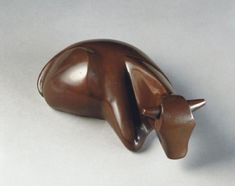Ewald Mataré - Kleine liegende Kuh II, "Porzellankuh"