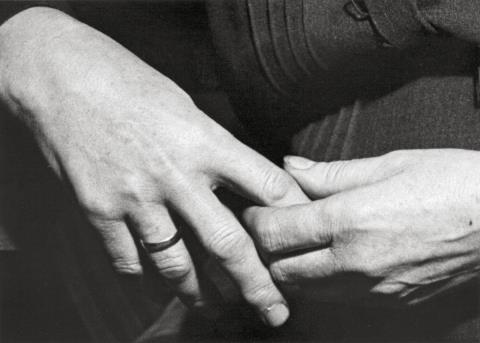 André Kertész - MY MOTHER'S HANDS, BUDAPEST