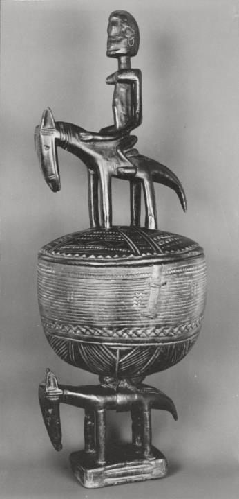 Walker Evans - URN WITH COVER SURMOUNTED BY EQUEST