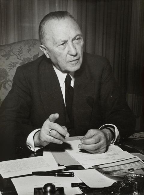 Hermann Claasen - KONRAD ADENAUER